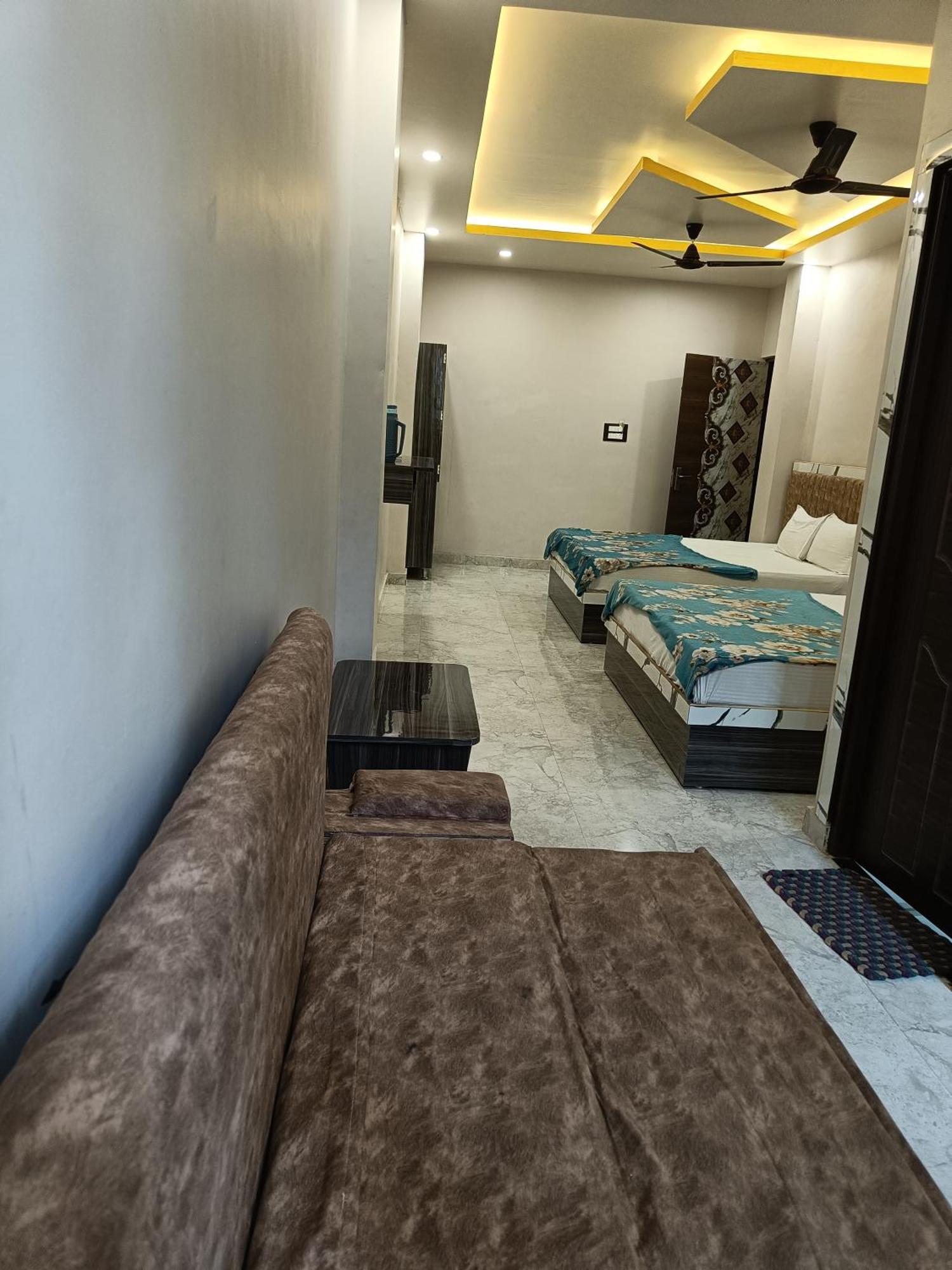 Pragya International Hotel Varanasi Exterior photo