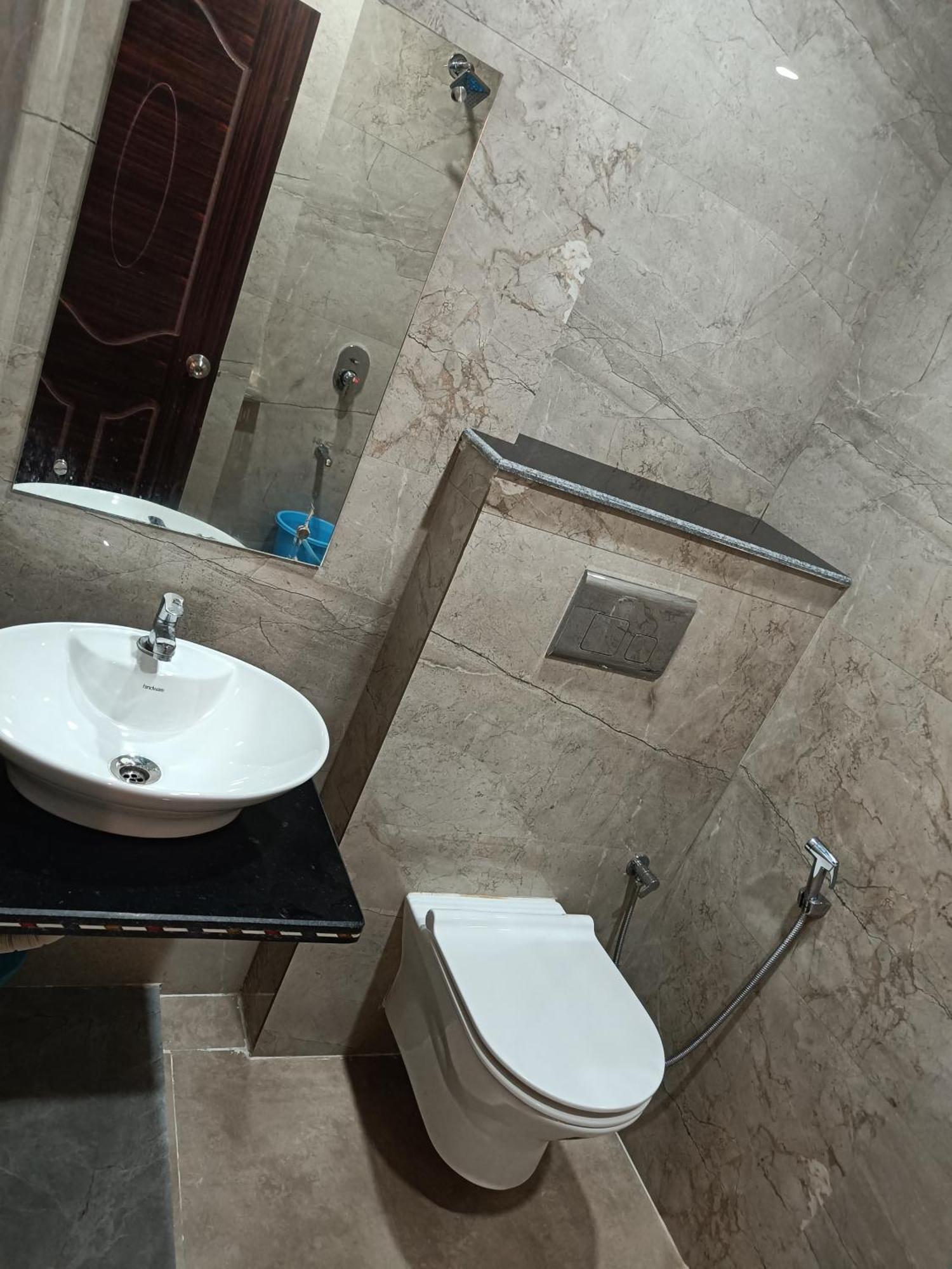 Pragya International Hotel Varanasi Exterior photo